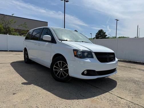White Knuckle Clearcoat 2018 Dodge Grand Caravan SXT