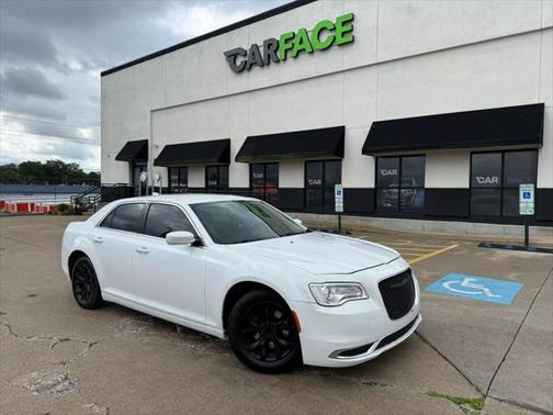 2016 Chrysler 300 Limited