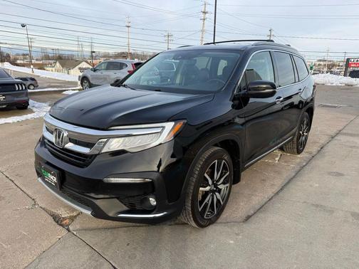 2019 Honda Pilot Touring 8-Passenger