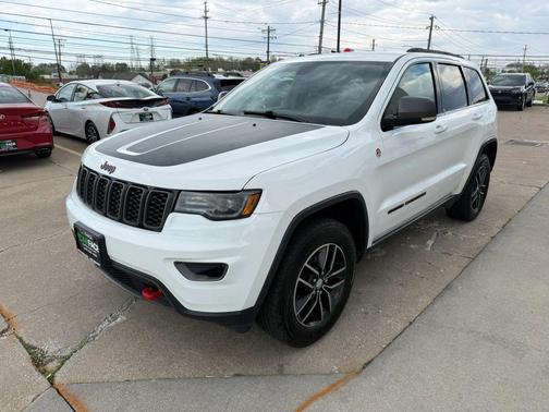 Bright White Clearcoat 2018 Jeep Grand Cherokee Trailhawk