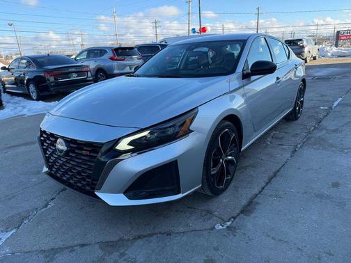 2024 Nissan Altima SR FWD