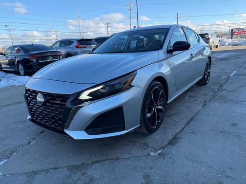 2024 Nissan Altima SR FWD