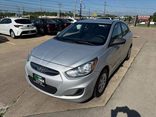 2014 Hyundai Accent SE