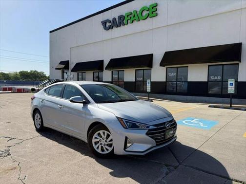 2020 Hyundai ELANTRA SE