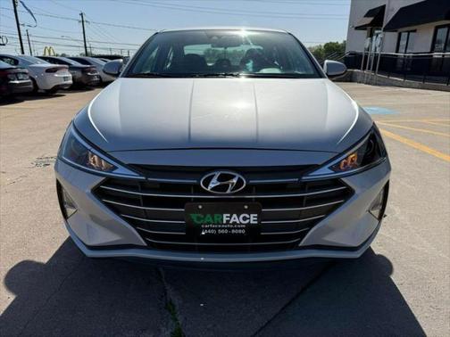 2020 Hyundai ELANTRA SE