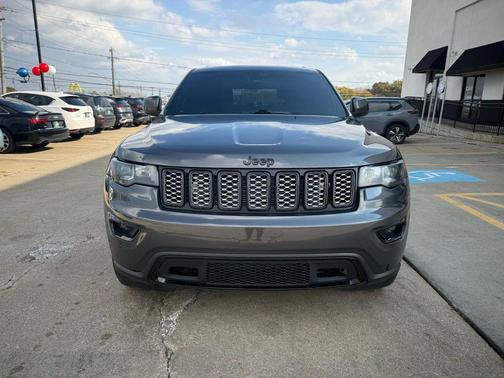 2017 Jeep Grand Cherokee Altitude