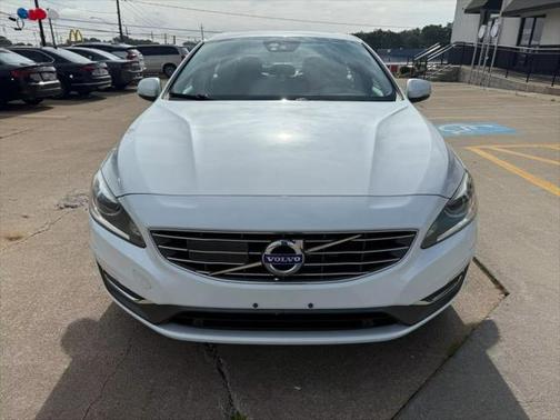 2016 Volvo S60 Inscription T5 Drive-E Platinum