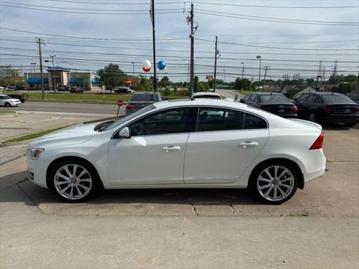 2016 Volvo S60 Inscription T5 Drive-E Platinum