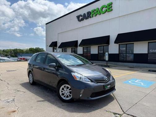 2014 Toyota Prius v Two