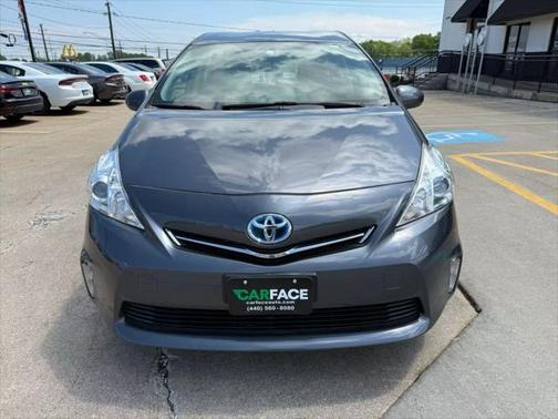2014 Toyota Prius v Two