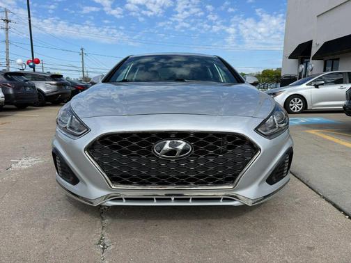 Symphony Silver 2018 Hyundai SONATA Sport