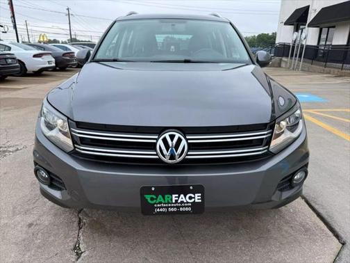 2014 Volkswagen Tiguan 2.0T SE 4MOTION