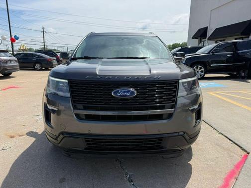 Magnetic Metallic 2018 Ford Explorer Sport