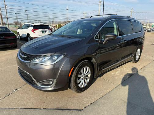 2018 Chrysler Pacifica Touring-L Plus