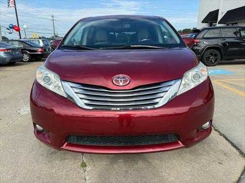 2012 Toyota Sienna XLE