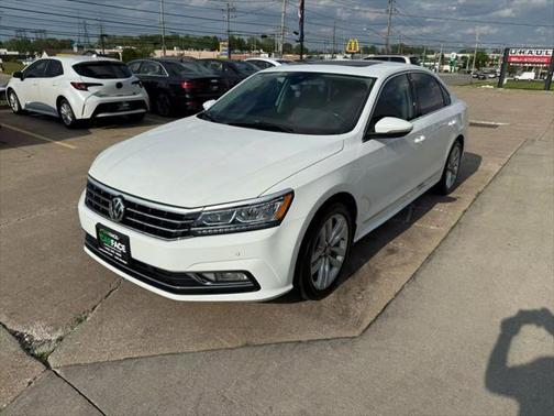 2017 Volkswagen Passat 1.8T SEL Premium