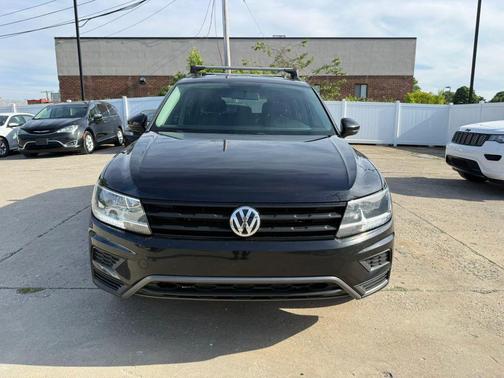 Deep Black Pearl 2021 Volkswagen Tiguan 2.0T S 4MOTION