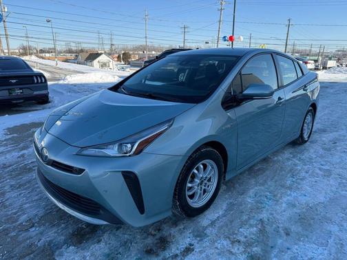 2020 Toyota Prius LE