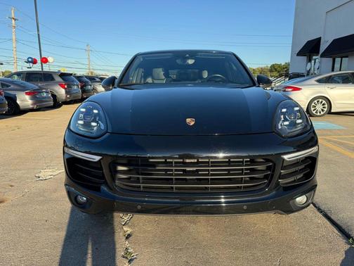 2017 Porsche Cayenne Platinum Edition