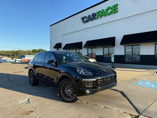 2017 Porsche Cayenne Platinum Edition