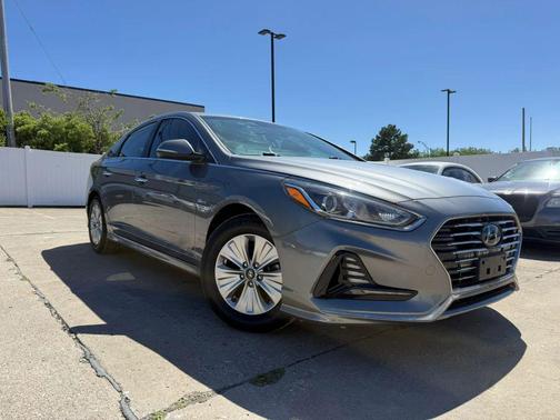 Blue 2018 Hyundai SONATA Hybrid SE