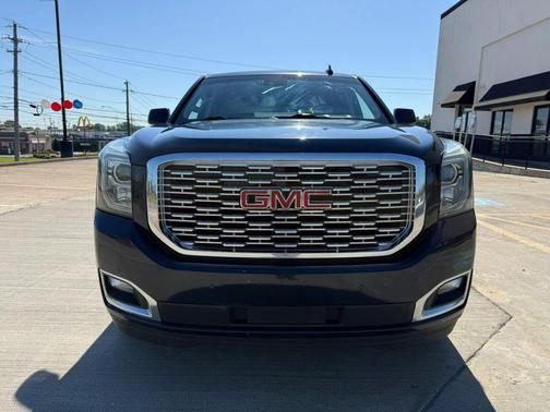 Dark Sapphire Blue Metallic 2019 GMC Yukon Denali