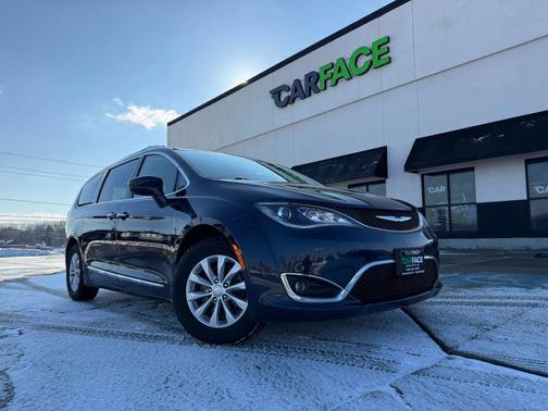 2018 Chrysler Pacifica Touring-L Plus