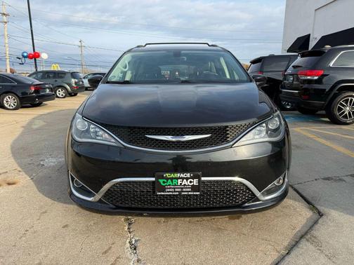 2018 Chrysler Pacifica Touring-L