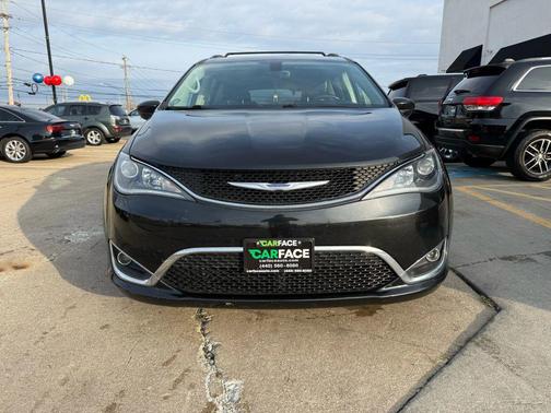 2018 Chrysler Pacifica Touring-L