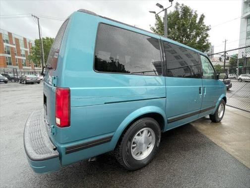 1995 GMC Safari XT