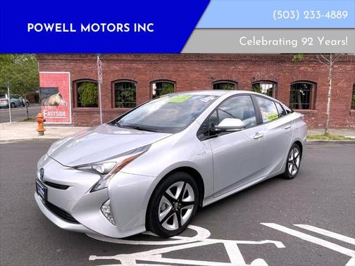2016 Toyota Prius Four Touring