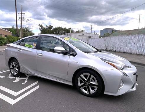 2016 Toyota Prius Four Touring