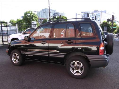 2001 Chevrolet Tracker Hard Top Base