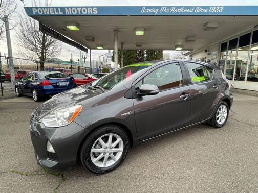 2014 Toyota Prius c Three
