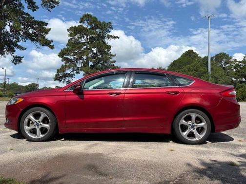 2013 Ford Fusion SE