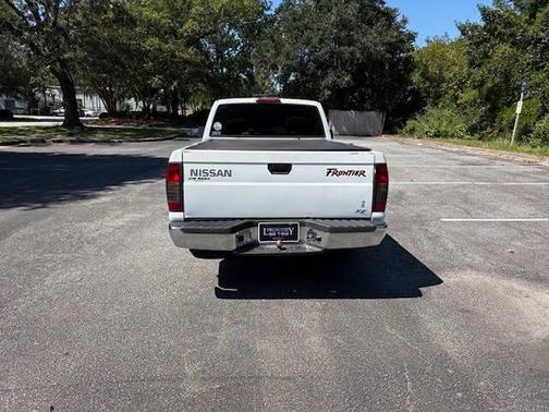2000 Nissan Frontier XE