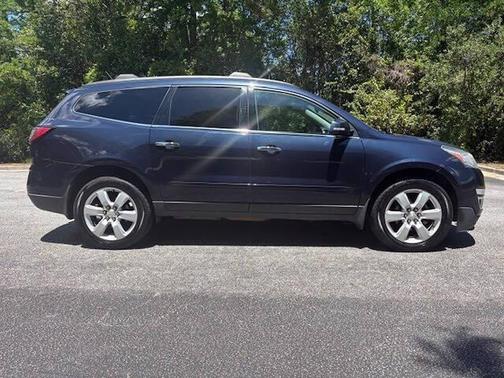 Blue Velvet Metallic 2017 Chevrolet Traverse 1LT