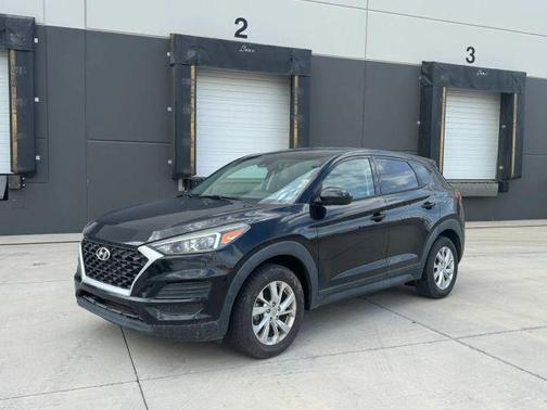 Black 2019 Hyundai TUCSON SE
