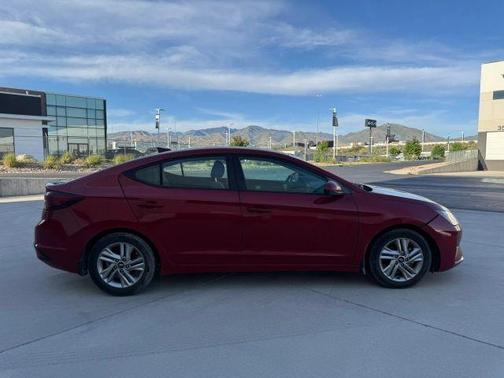 Red 2020 Hyundai ELANTRA SEL