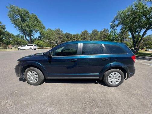 Blue 2015 Dodge Journey SE