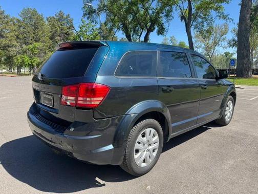Blue 2015 Dodge Journey SE