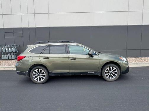 Wilderness Green Metallic 2016 Subaru Outback 2.5i Limited