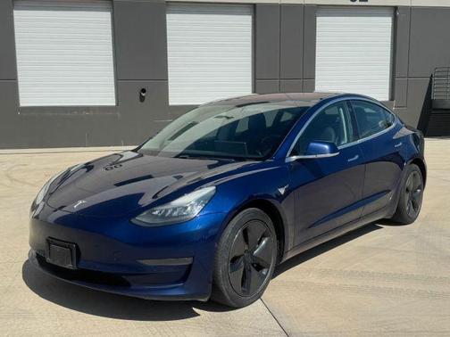 Blue 2019 Tesla Model 3 Long Range