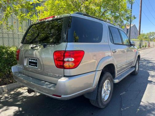 Gray 2003 Toyota Sequoia SR5