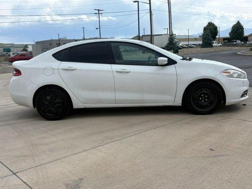 White 2014 Dodge Dart SE