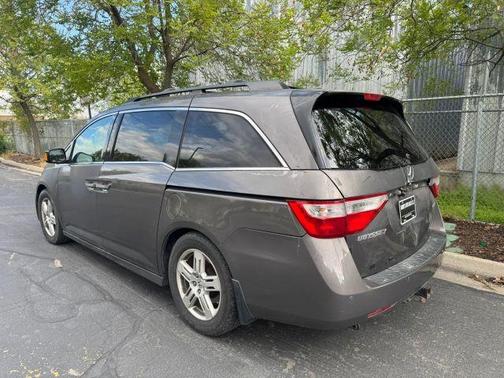 Gray 2011 Honda Odyssey Touring