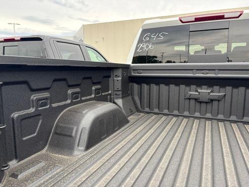 Summit White 2026 Chevrolet Silverado 1500 LT