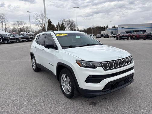 Bright White Clearcoat 2022 Jeep Compass Latitude