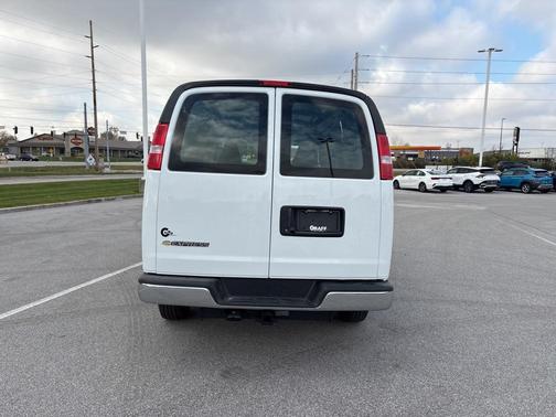 2025 Chevrolet Express 2500 RWD 2500 Regular Wheelbase WT