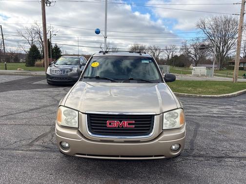 Sand Beige Metallic 2005 GMC Envoy SLE